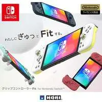 Nintendo Switch - Video Game Accessories (グリップコントローラー FIT アプリコットレッド)