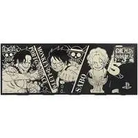 PlayStation 4 - HDD Bay Cover - Video Game Accessories - ONE PIECE